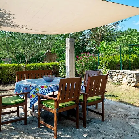 Feriehus House Stika