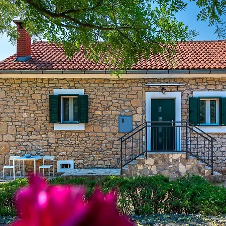 House Stika Holiday home *